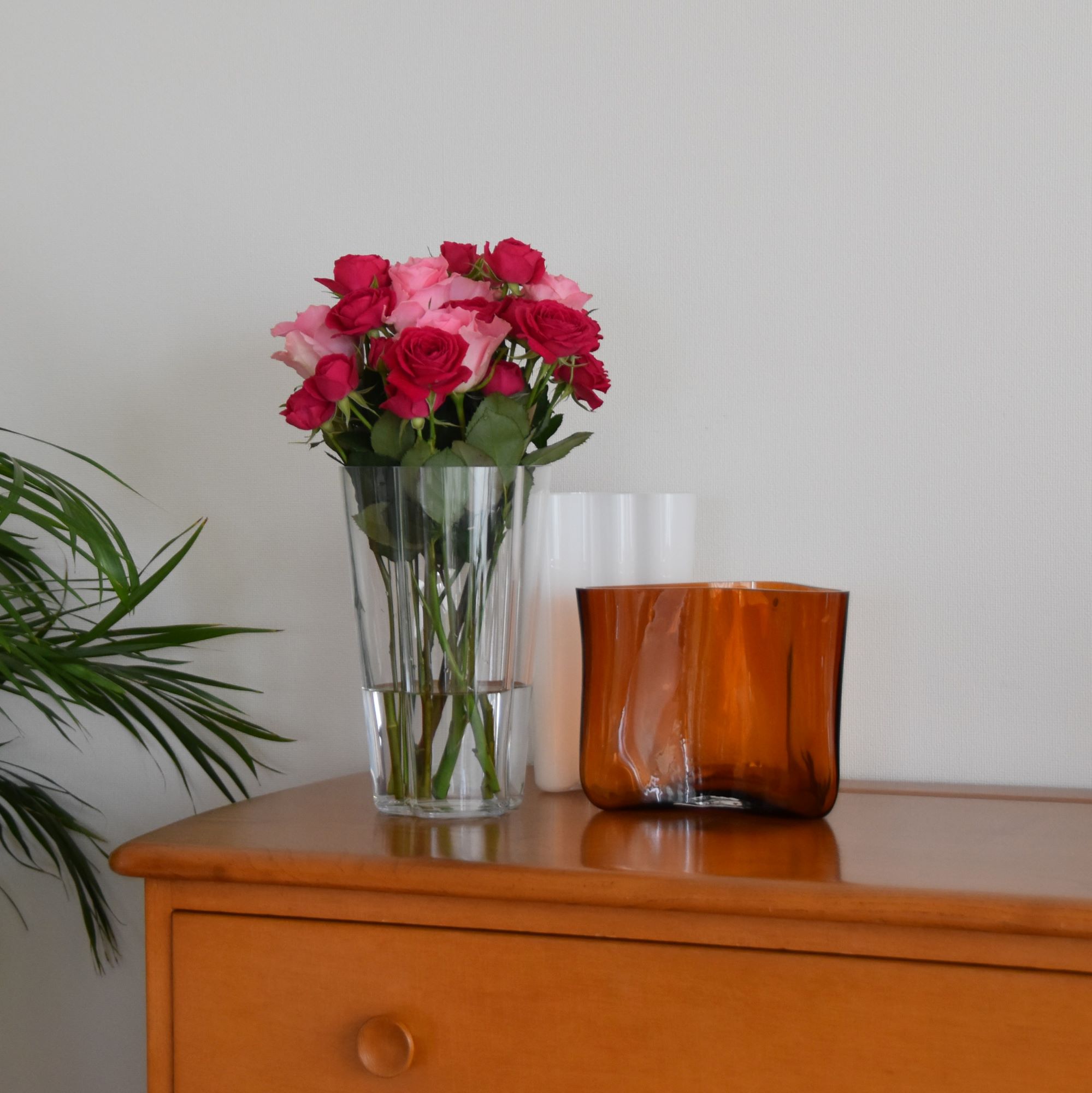 アアルトベース 飾りやすいサイズのフラワーベース バラのブーケを飾りました【iittala Alvar Aalto vase 220mm