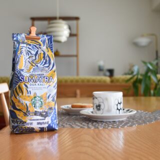  イッタラ　140周年記念書籍　希少 Iittala book】140周年を記念して登場したイッタラの本 400