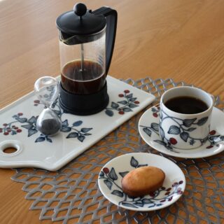 Iittala book】140周年を記念して登場したイッタラの本 400ページに500